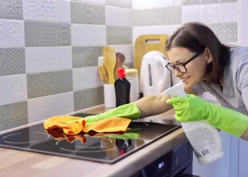 Cam Ankastre Ocak Nasıl Temizlenir?